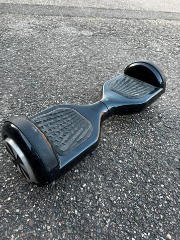 Hoverboard met oplader erbij beschikbaar voor biedingen