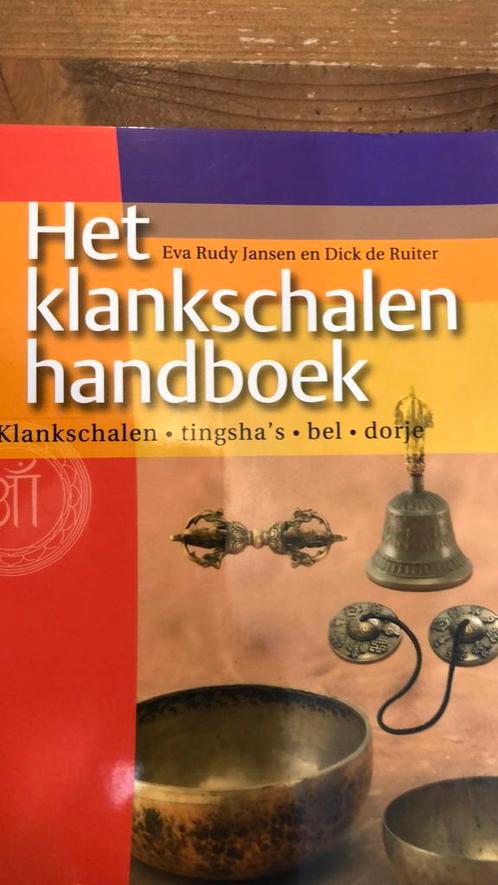 Dick Ruiter - Het klankschalen handboek, Boeken, Esoterie en Spiritualiteit, Zo goed als nieuw, Ophalen