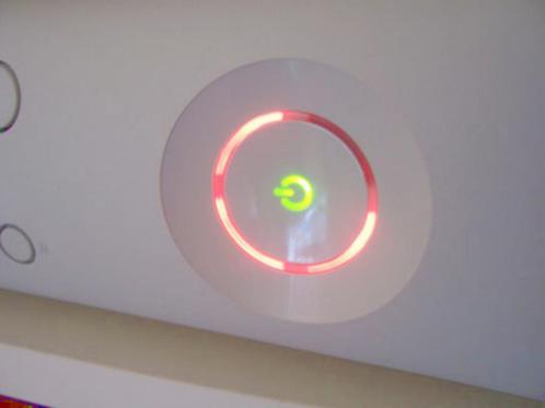 Defecte xbox 360 gezocht, Games en Spelcomputers, Spelcomputers | Xbox 360, Gebruikt, 60 GB, 360 Elite of Super Elite, Zonder controller