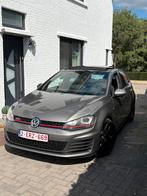 VOLKSWAGEN GOLF 7 GTI PERFORMANCE DSG/DYNAUDIO/PANO/ZELFPAR✅, Auto's, Volkswagen, Stof, 4 cilinders, 5 zetels, 5 deurs