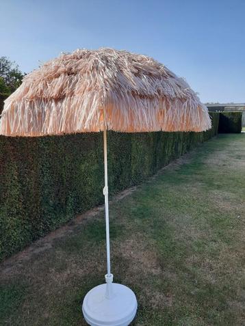 Mooie parasol Hawaii ( nieuw ) beschikbaar voor biedingen