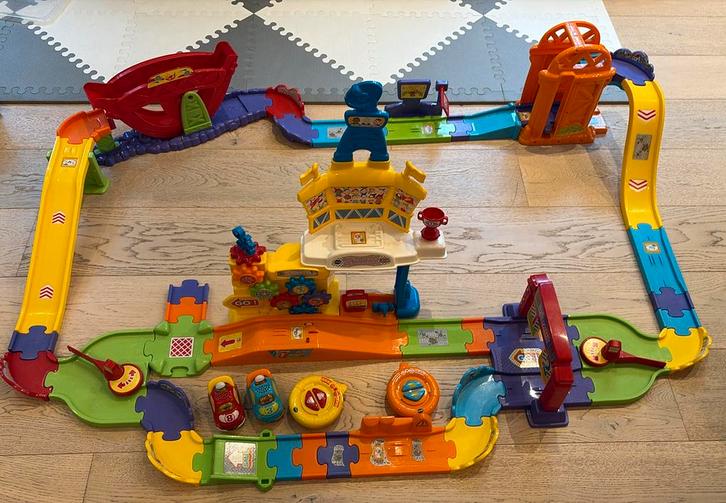 Commande radio Mon Super Circuit Tut Tut Bolides Vtech, Enfants & Bébés, Jouets | Vtech, Utilisé, Enlèvement