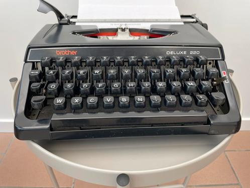 Retro schrijfmachine Brother DeLuxe type 220, Diversen, Typemachines, Zo goed als nieuw, Ophalen of Verzenden