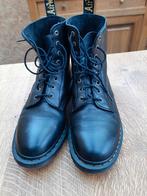 Doc martens 1460 schoenmaat 44, Kleding | Dames, Schoenen, Ophalen of Verzenden, Zo goed als nieuw