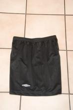 Zwarte "Umbro" sportshort maat L als NIEUW!, Maat 52/54 (L), Zwart, Ophalen of Verzenden, Zo goed als nieuw