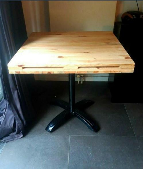 Gerestaureerde bistro tafeltjes en stoelen., Huis en Inrichting, Tafels | Eettafels, Zo goed als nieuw, Ophalen