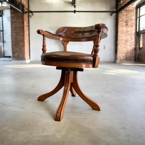 Vintage chesterfield bureaustoel / desk chair, Antiek en Kunst, Antiek | Meubels | Stoelen en Sofa's, Ophalen of Verzenden