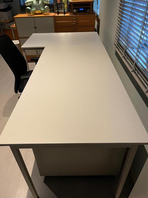 bureau tafel, Huis en Inrichting, Bureaus, Zo goed als nieuw, Bureau, Ophalen