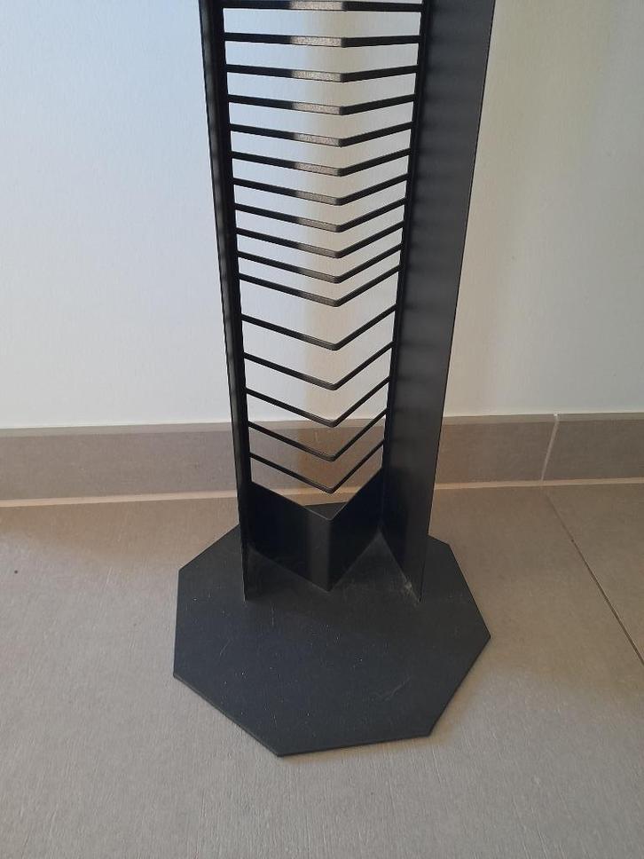 Metalen CD storage, Huis en Inrichting, Woonaccessoires | Cd- en Dvd-rekken, Zo goed als nieuw, Cd's, 25 tot 75 discs, Metaal
