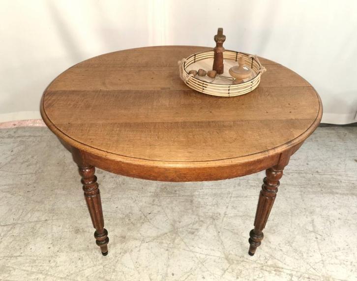 Antieke Louis Philippe eettafel in eik L 120 B 100 H 75cm, Antiek en Kunst, Antiek | Meubels | Tafels, Ophalen
