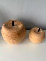 2 pommes décoratives en bois, Maison & Meubles, Accessoires pour la Maison | Vases, Enlèvement ou Envoi, Comme neuf