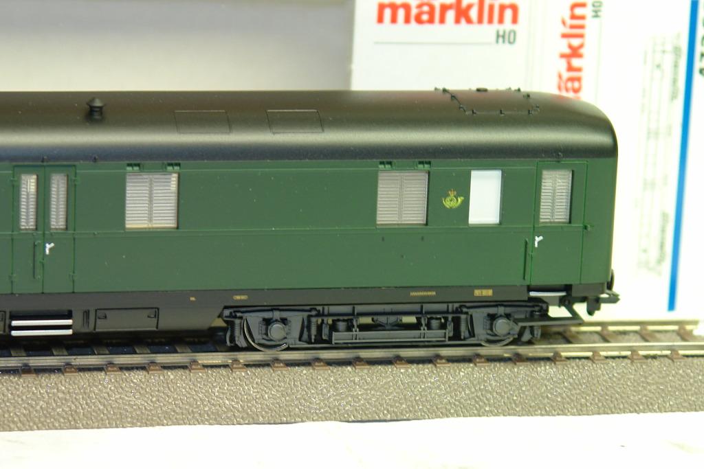 Märklin 43268 Voiture pilote M2 BDx - H0 - SNCB - EP IV -NEW