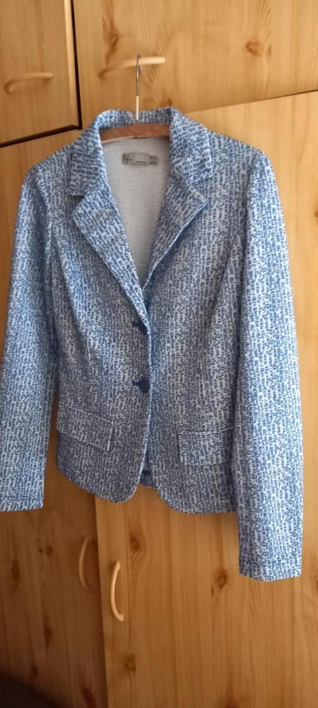 Leuk en licht damesvestje Mt S, Kleding | Dames, Jasjes, Kostuums en Pakken, Zo goed als nieuw, Jasje, Maat 36 (S), Blauw, Ophalen of Verzenden