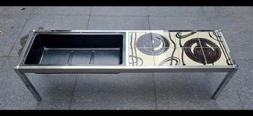 vintage tegel tafel beschikbaar voor biedingen