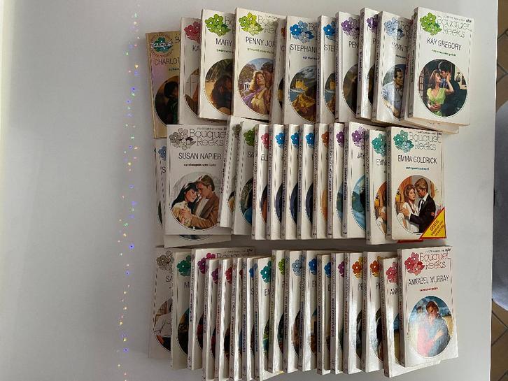 Pockets Harlequin Bouquet reeks, Livres, Romans, Utilisé, Enlèvement ou Envoi