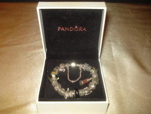 PANDORA Beau Bracelet n°2 avec 18 Charmes Argent & 2 Murano, Bijoux, Sacs & Beauté, Bracelets à breloques, Comme neuf, Pandora