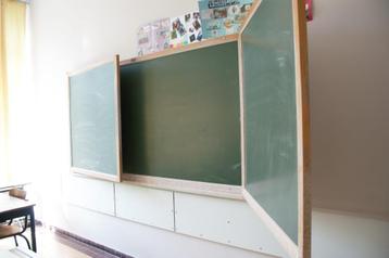 schoolbord authentiek  2.60 x 1.30 m beschikbaar voor biedingen