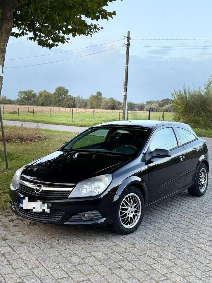 Opel astra gtc 1.4i benzine 2009 gekeurd voorverkoop, Auto's, Opel, Bedrijf, Astra, Benzine, Euro 4, 3 deurs, Handgeschakeld, Zwart