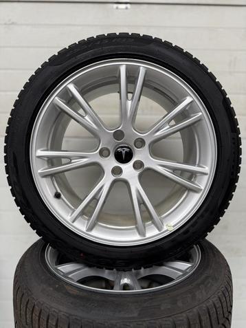 8MM 19’’ TESLA MODEL Y VELGEN WINTERBANDEN ORIGINEEL TPMS GE beschikbaar voor biedingen