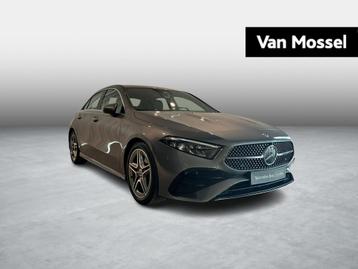 Mercedes-Benz A-klasse 180 SEDAN AMG LINE + LED + SENSOREN + beschikbaar voor biedingen