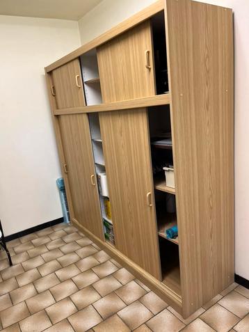 Wandkast  beschikbaar voor biedingen