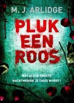 M.J.Arlidge / keuze uit  2 trillers, Boeken, Ophalen of Verzenden, Zo goed als nieuw