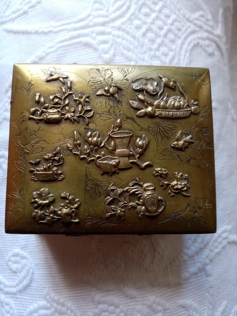 Boite multi alliage Japonaise Kobako  Meiji période, Collections, Boîte en métal, Comme neuf, Autre, Enlèvement ou Envoi