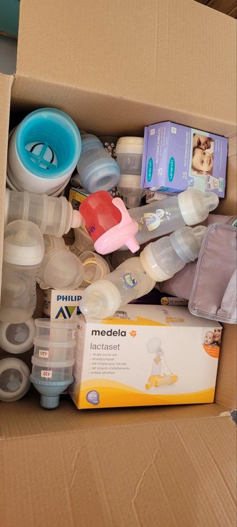 Melkflessen dosseerdoosjes, elekr set, Kinderen en Baby's, Babyvoeding en Toebehoren, Zo goed als nieuw, Ophalen