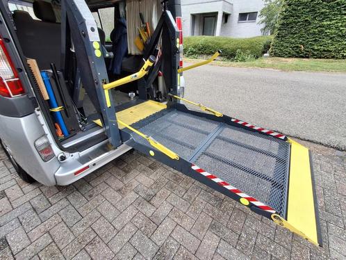 Renault Trafic Passenger AANGEPAST MINDERVALIDE, Auto's, Renault, Particulier, Trafic, Aangepast voor mindervaliden, ABS, Airbags