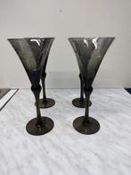 Verres tulipes, Enlèvement