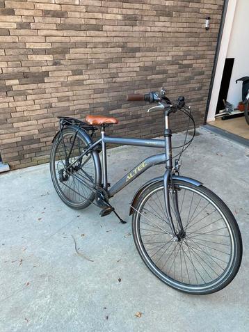 Jongensfiets beschikbaar voor biedingen