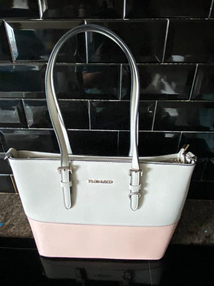 Splinternieuwe handtassen te koop, Handtassen en Accessoires, Bedels, Nieuw, Ophalen