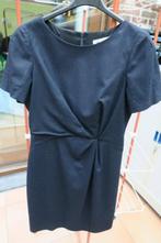 Kleedje donkerblauw wol korte mouw Paule Ka mt 38, Vêtements | Femmes, Robes, Taille 38/40 (M), Comme neuf, Longueur genou, Bleu