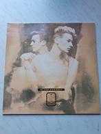 In The Nursery : Twins (LP), Enlèvement ou Envoi