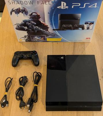 Playstation 4 Console 2TB + Controller + kabels disponible aux enchères