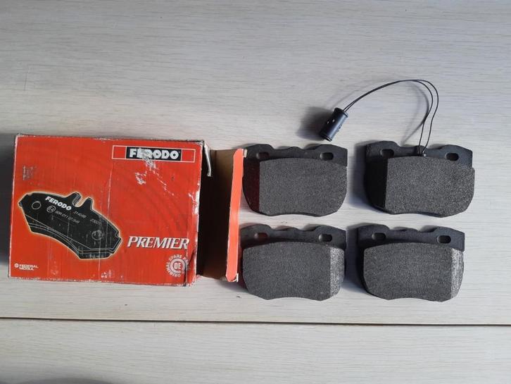 Plaquettes de frein de roue avant avec contact d'avertisseme, Autos : Pièces & Accessoires, Freins & Transmission, Rover, Land Rover