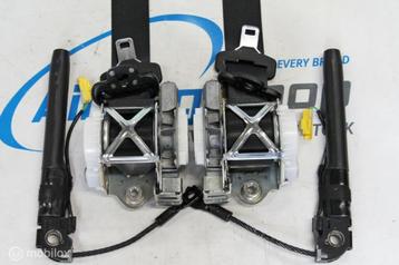 2 x gordels + 2 x spanner Fiat 500 (2016-heden) beschikbaar voor biedingen