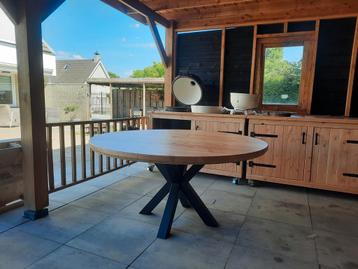 Tuin tafels  beschikbaar voor biedingen