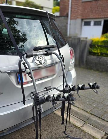 Hatchback fietsenrek voor 3 fietsen beschikbaar voor biedingen