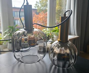 2 hanglampen. Nooit gebruikt beschikbaar voor biedingen