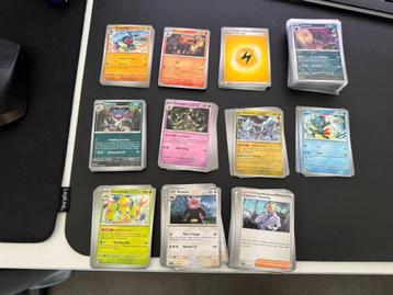 Pokemon Shrouded Fable Bulk + holo's beschikbaar voor biedingen