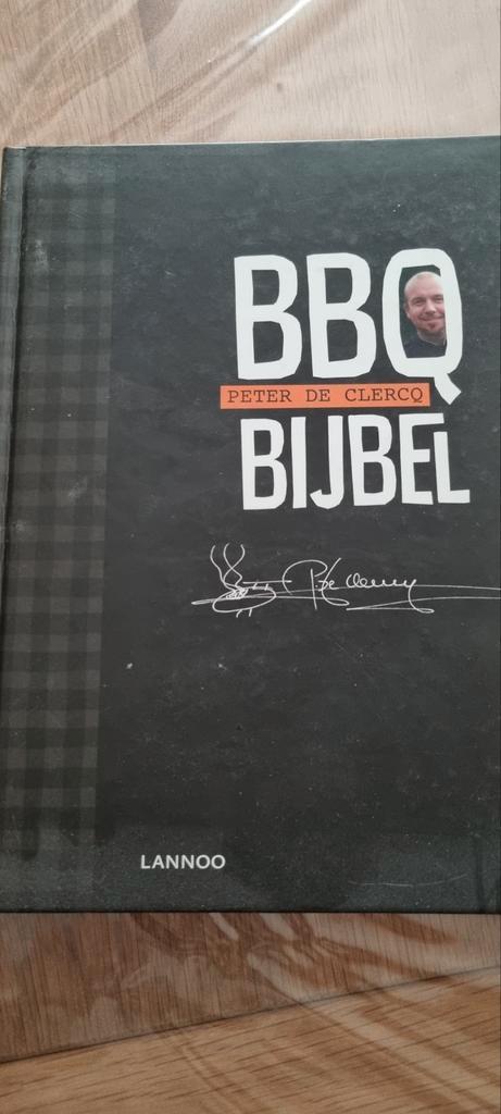 Peter De Clercq - BBQ-bijbel, Boeken, Kookboeken, Zo goed als nieuw, Ophalen of Verzenden