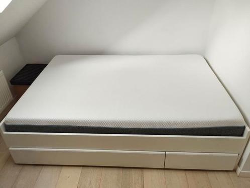 Ikea Bed 140x200 met matras en lattenbodem, Huis en Inrichting, Slaapkamer | Bedden, Gebruikt, Tweepersoons, 140 cm, 200 cm, Hout