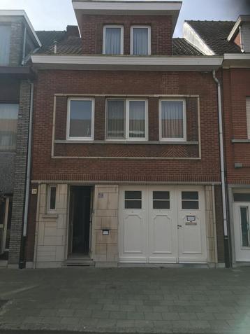 Huis te koop in Zwijndrecht met 7 slaapkamers  disponible aux enchères