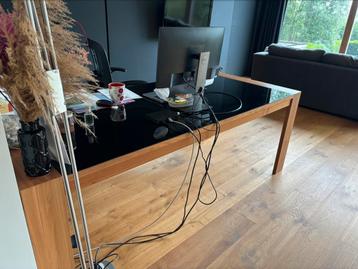 Hulsta bureau / eettafel beschikbaar voor biedingen
