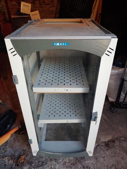 Prachtige SAREL 24U serverkast op wielen, Computers en Software, Serverkasten, Zo goed als nieuw, Glas, Plaatstaal, Ophalen