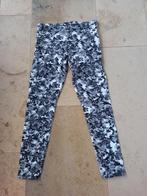 Legging maat S-M Guess ZGAN, Vêtements | Femmes, Leggings, Collants & Bodies, Legging, Enlèvement ou Envoi, Comme neuf, Taille 36/38 (S)