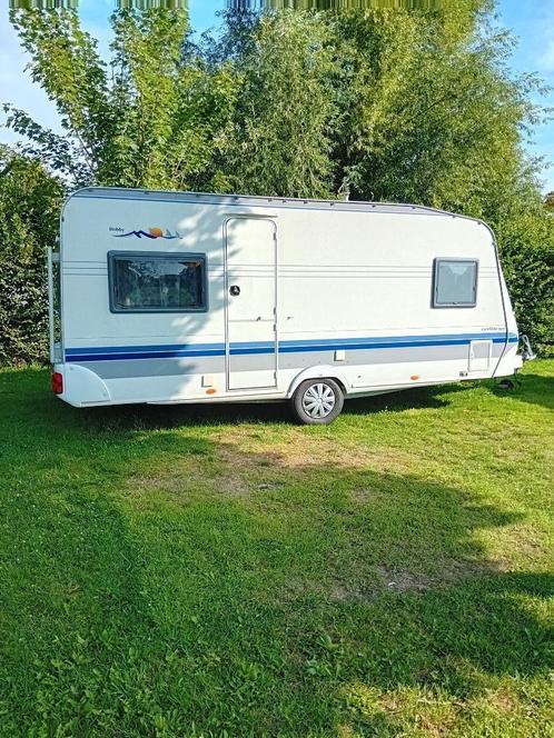 Zeer mooie hobby 495 de luxe excellent easy te koop, Caravans en Kamperen, Caravans, Particulier, tot en met 4, 1000 - 1250 kg