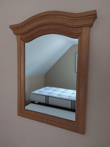 eiken spiegel beschikbaar voor biedingen