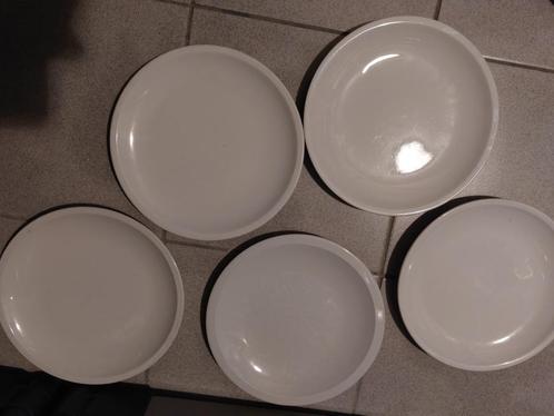 Borden, Huis en Inrichting, Keuken | Servies, Zo goed als nieuw, Bord(en), Overige stijlen, Aardewerk, Ophalen